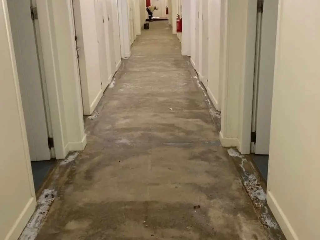 A hallway with no one in it.